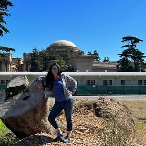 Meet your Posher, Lonni